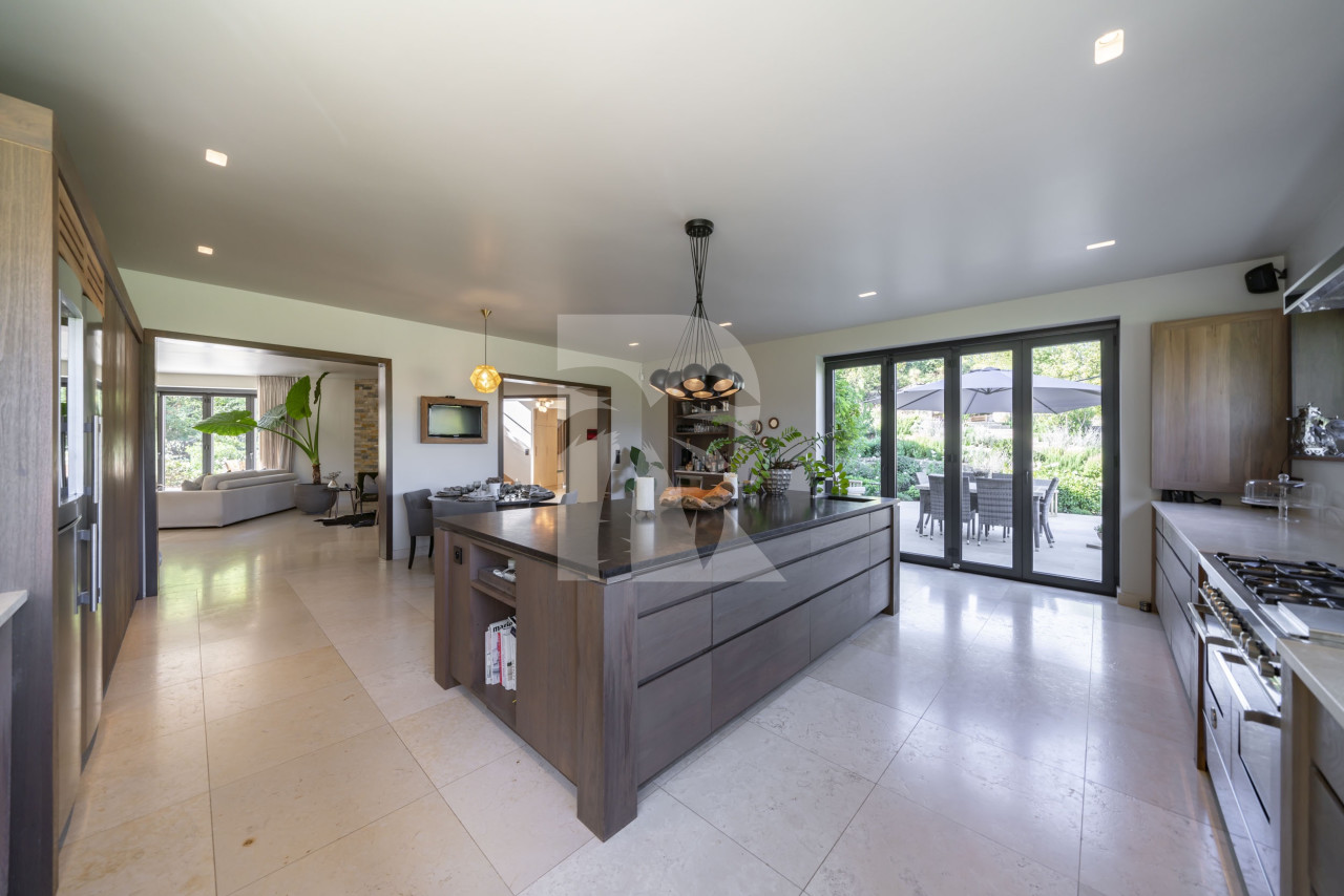 villa in Châteauneuf-Grasse : Rent beautiful newly renovated villa with a stunning tranquil location - Photo 6