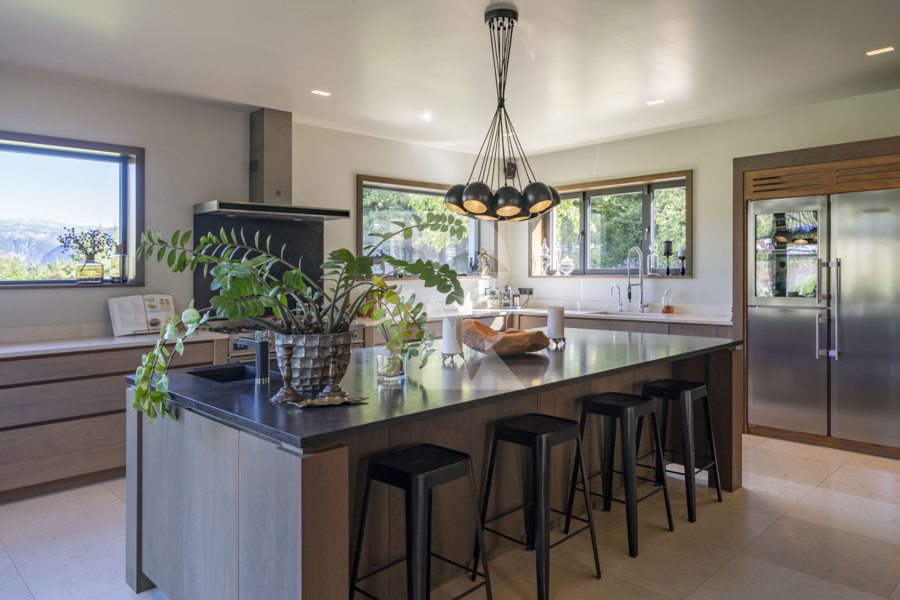 villa in Châteauneuf-Grasse : Rent beautiful newly renovated villa with a stunning tranquil location - Photo 9