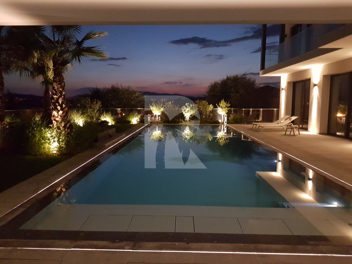 villa in Cannes : Rent this brand new villa in the heights of Cannes. - Photo 9