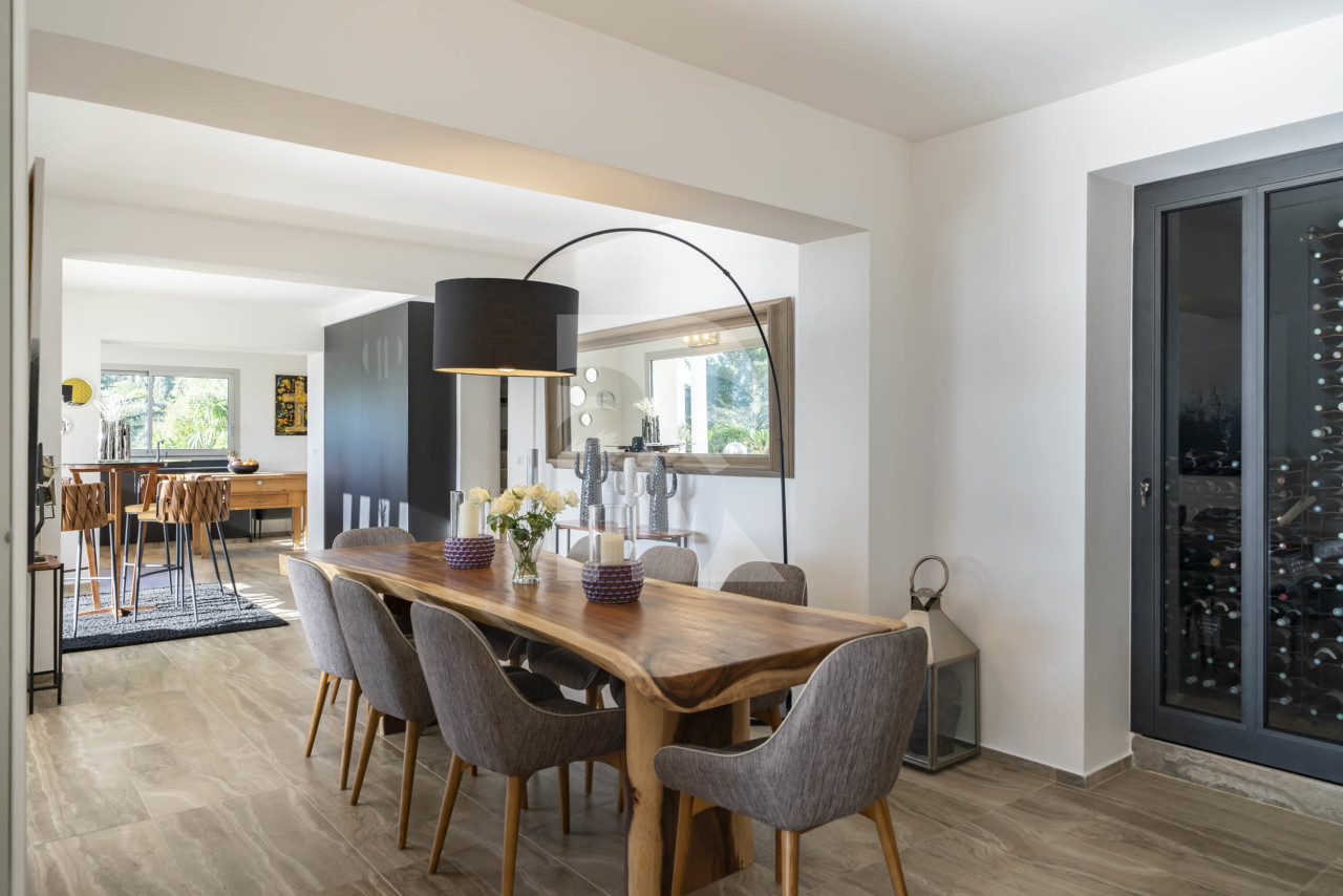villa in Cannes : Rent this brand new modern villa in Cannes Croix des Gardes with a stuning 180 degree sea view - Photo 10