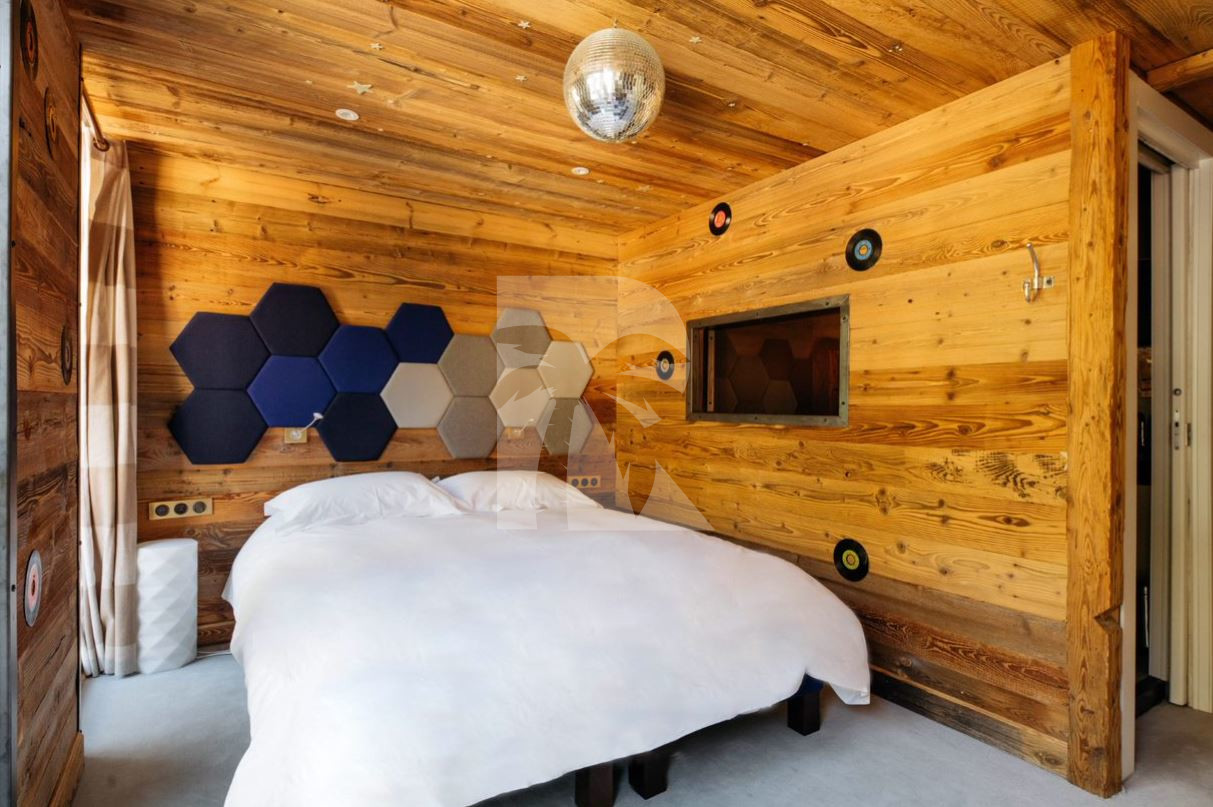 villa in Tignes : Rent this incredible 5 bedroom chalet in Tignes Brevières. - Photo 9