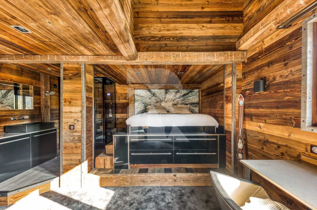 villa in Tignes : Rent this incredible contemporary chalet in Tignes Brevières  with 7 ensuite bedrooms. - Photo 4