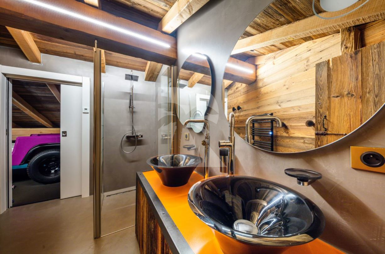villa in Tignes : Rent this incredible 5 bedroom chalet in Tignes Brevières. - Photo 12