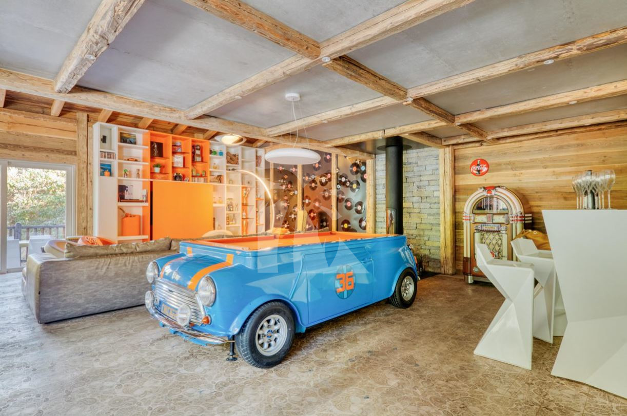 villa in Tignes : Rent this incredible 5 bedroom chalet in Tignes Brevières. - Photo 1