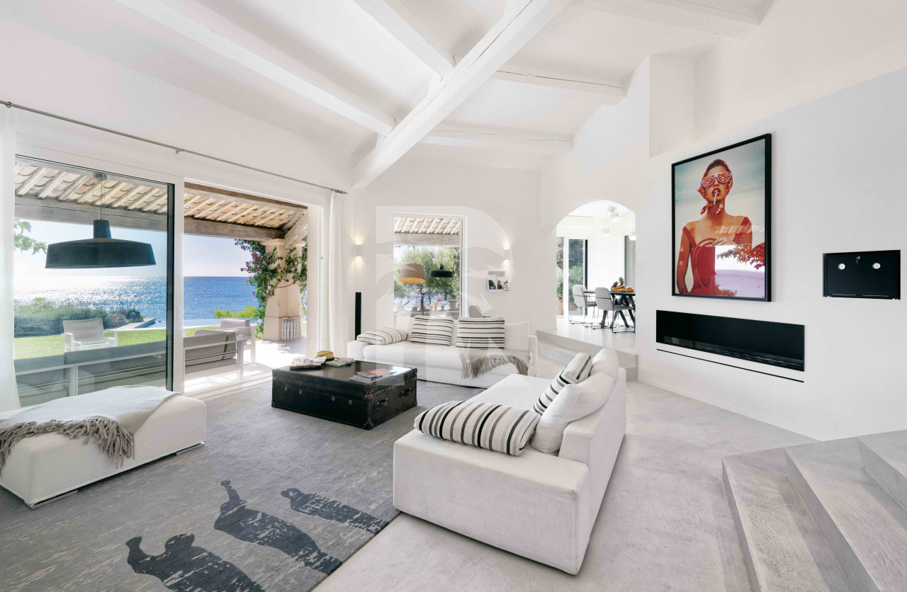 villa in Ramatuelle : Rent this waterfront villa in a private gated domain. - Photo 1