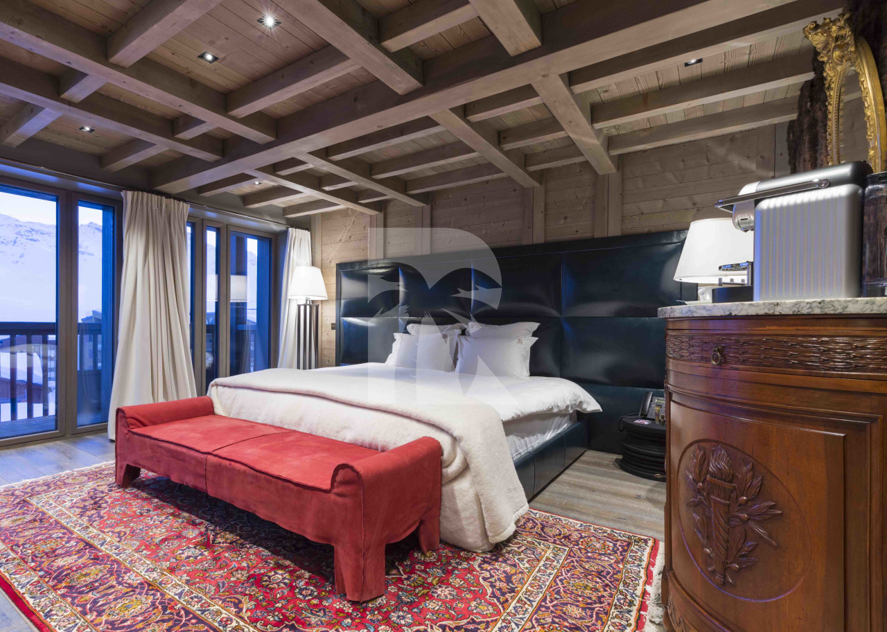 villa in Val Thorens : Rent this luxurious 7 bedroom chalet located in the heart of Val Thorens. - Photo 5