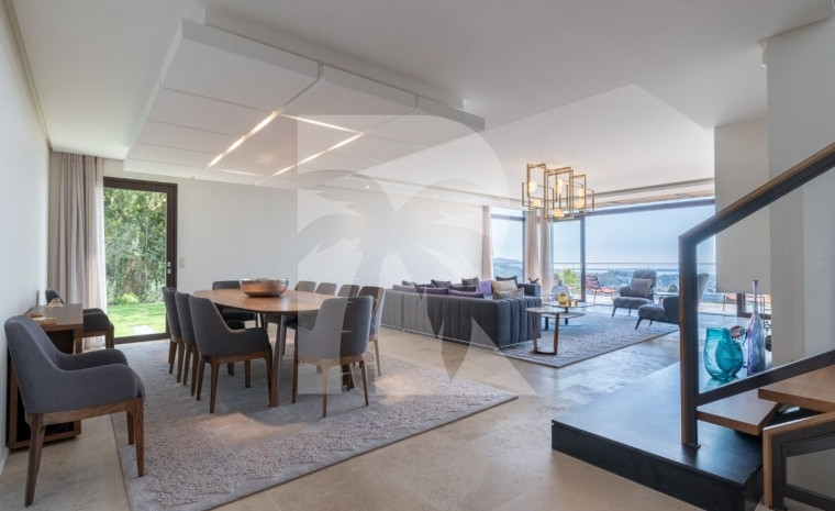 villa in Mougins : Rent gorgeous 5 bedroom villa in the hills of Mougins with a breathtaking seaview - Photo 8