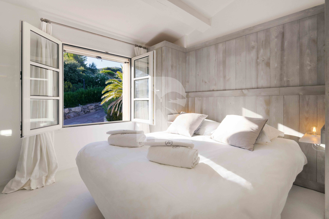 villa in Ramatuelle : Rent this waterfront villa in a private gated domain. - Photo 6