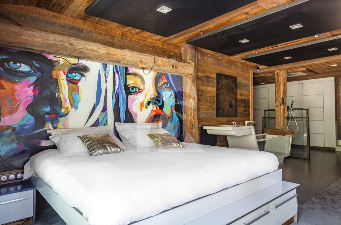 villa in Tignes : Rent this incredible contemporary chalet in Tignes Brevières  with 7 ensuite bedrooms. - Photo 5
