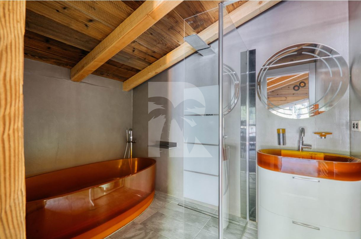 villa in Tignes : Rent this incredible 5 bedroom chalet in Tignes Brevières. - Photo 11