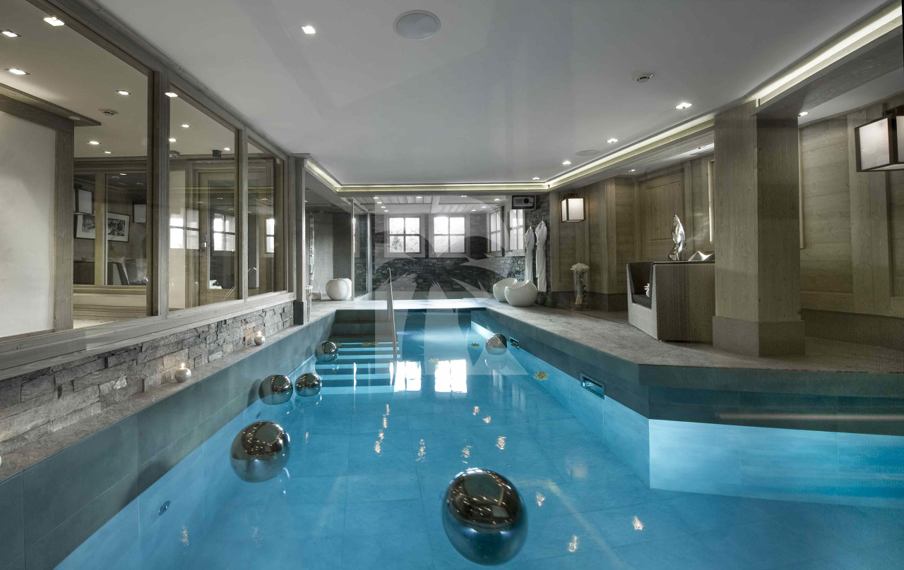 villa in Saint-Bon-Tarentaise : Rent this wonderful luxurious 5 ensuite bedrooms chalet with a direct access to the slopes. - Photo 1
