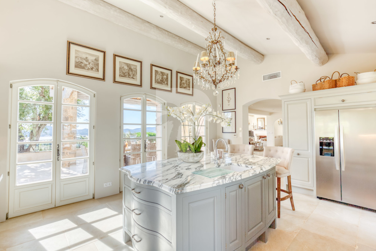 villa in Grimaud : Rent wonderful villa in a prestigious domaine in Grimaud - Photo 4