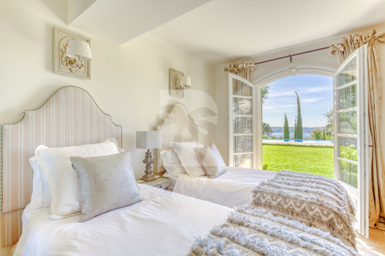 villa in Grimaud : Rent wonderful villa in a prestigious domaine in Grimaud - Photo 12