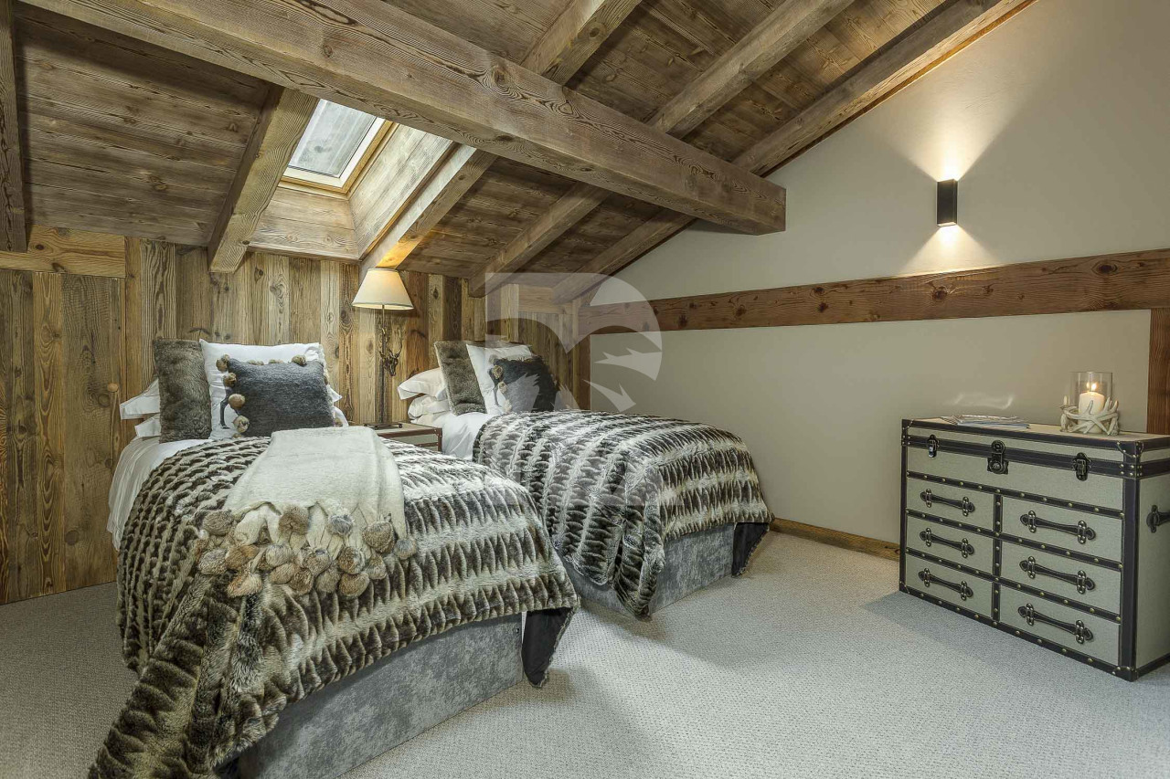 villa in Megève : Rent this luxurious 5 bedrooms chalet on the edge of Rochebrune, over-looking the stunning Mont Charvin. - Photo 11