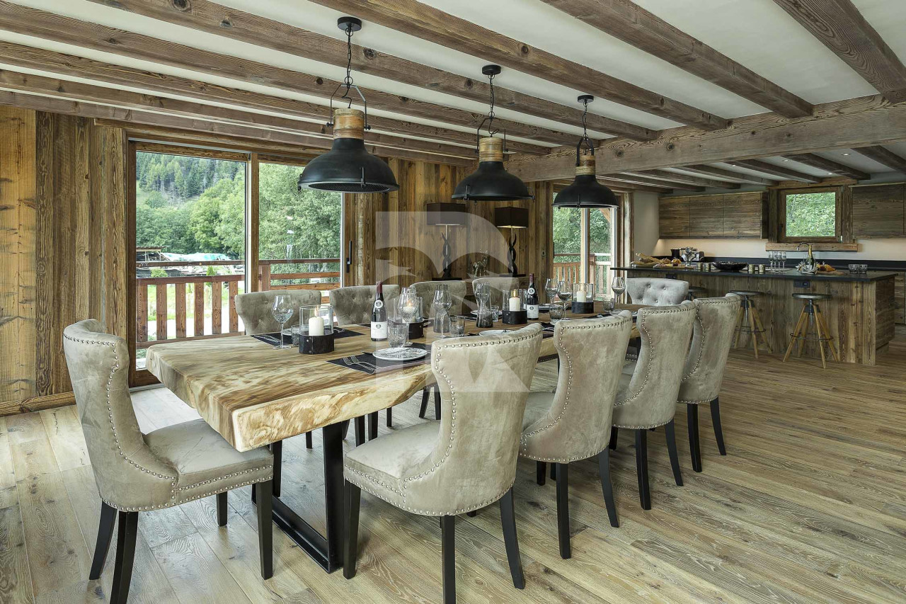 villa in Megève : Rent this luxurious 5 bedrooms chalet on the edge of Rochebrune, over-looking the stunning Mont Charvin. - Photo 4