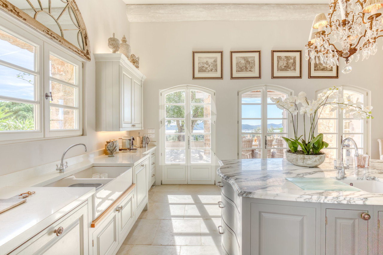 villa in Grimaud : Rent wonderful villa in a prestigious domaine in Grimaud - Photo 5