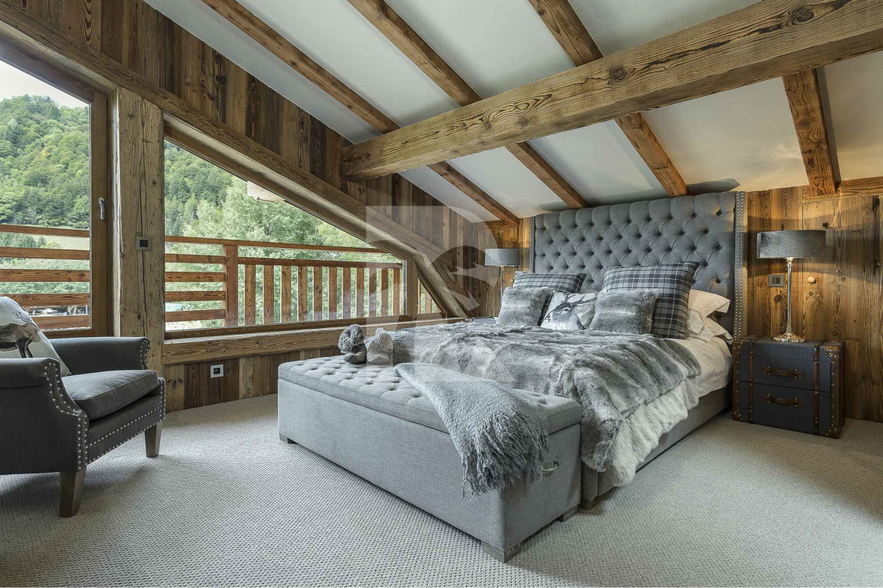 villa in Megève : Rent this luxurious 5 bedrooms chalet on the edge of Rochebrune, over-looking the stunning Mont Charvin. - Photo 7