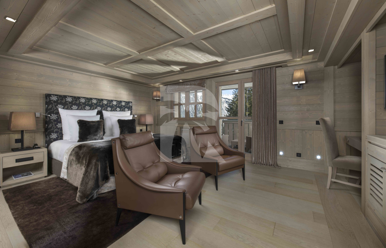 villa in Courchevel : Rent this ski in / Ski out Chalet on the Cospillot slopes for 12 guests. - Photo 2