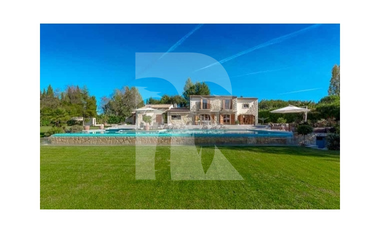 villa in Châteauneuf-Grasse : Rent wonderful newly renovated villa with private tennis court - Photo 12
