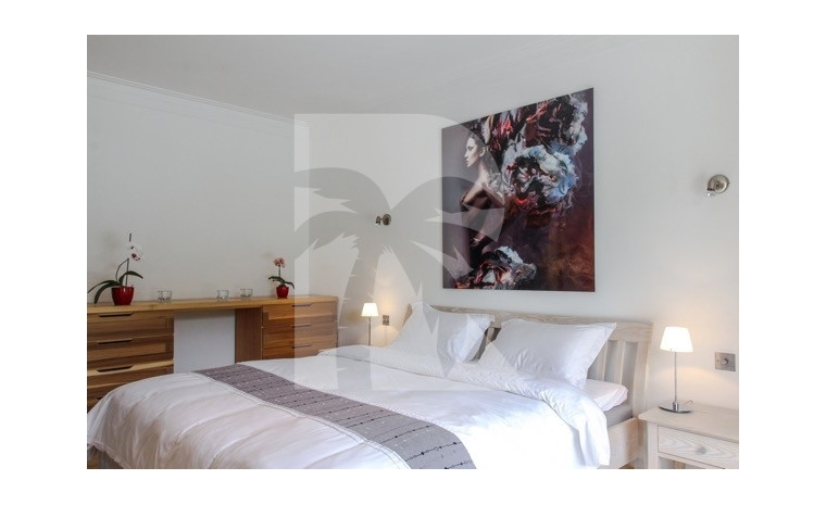 villa in Châteauneuf-Grasse : Rent wonderful newly renovated villa with private tennis court - Photo 10