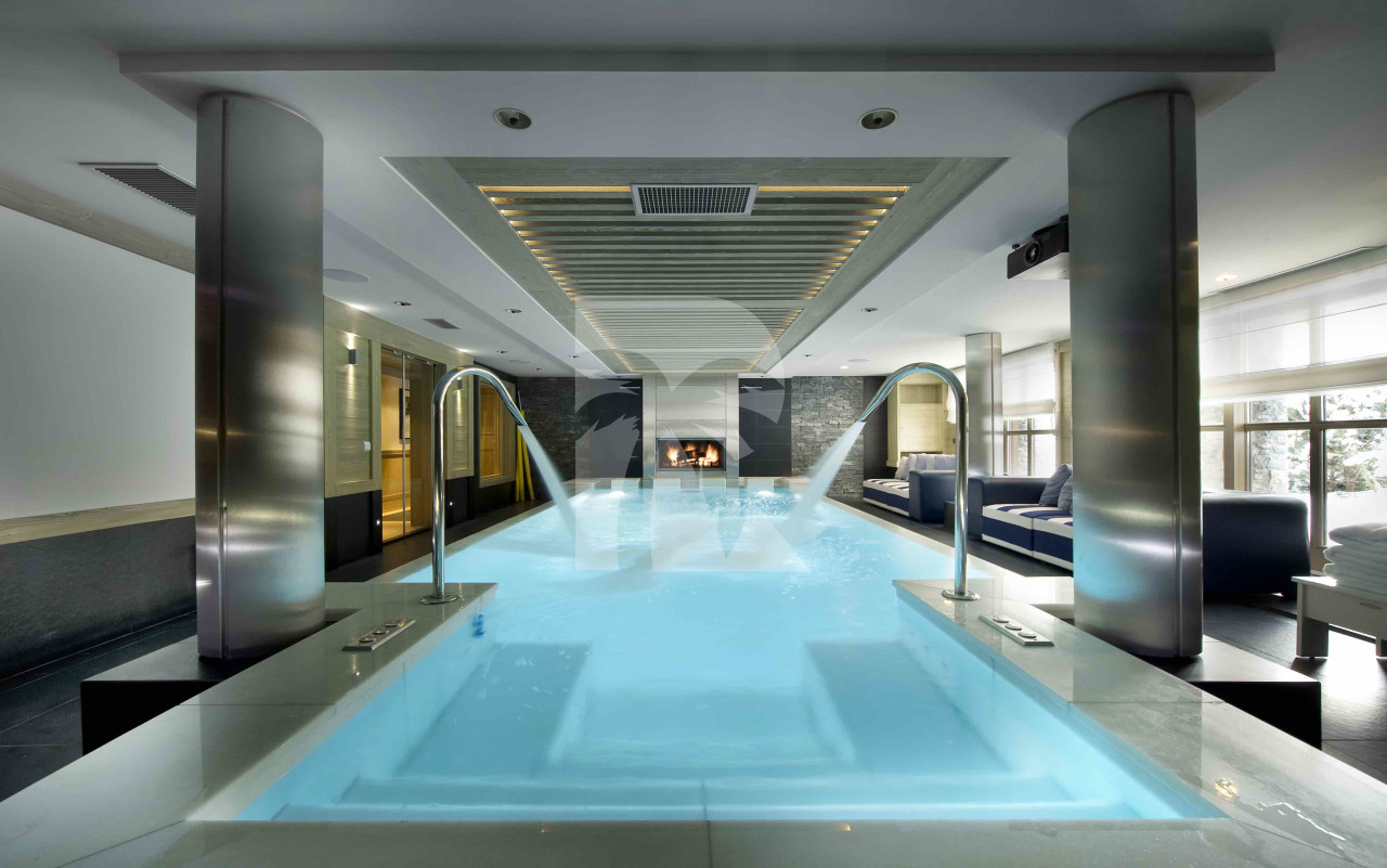 villa in Courchevel : Rent this ski in / Ski out Chalet on the Cospillot slopes for 12 guests. - Photo 0