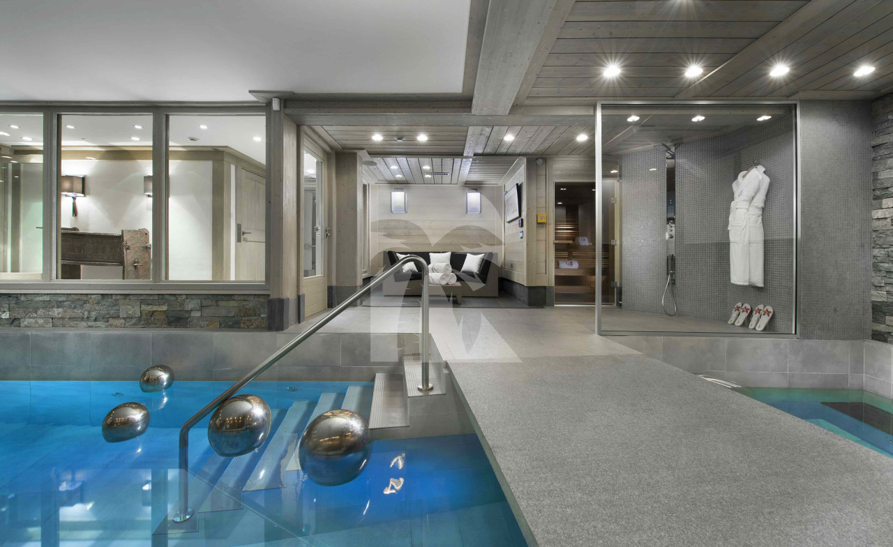 villa in Saint-Bon-Tarentaise : Rent this wonderful luxurious 5 ensuite bedrooms chalet with a direct access to the slopes. - Photo 8