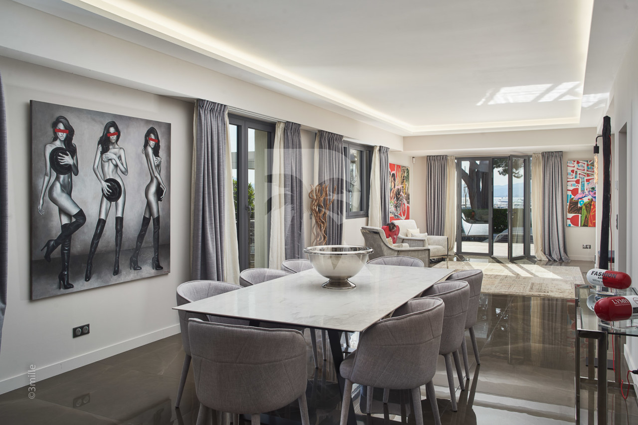 villa in Cannes : Rent this unique property located on the Famous Croisette within walking distance to all the amenities, restaurants, nightlife of Cannes - Photo 9