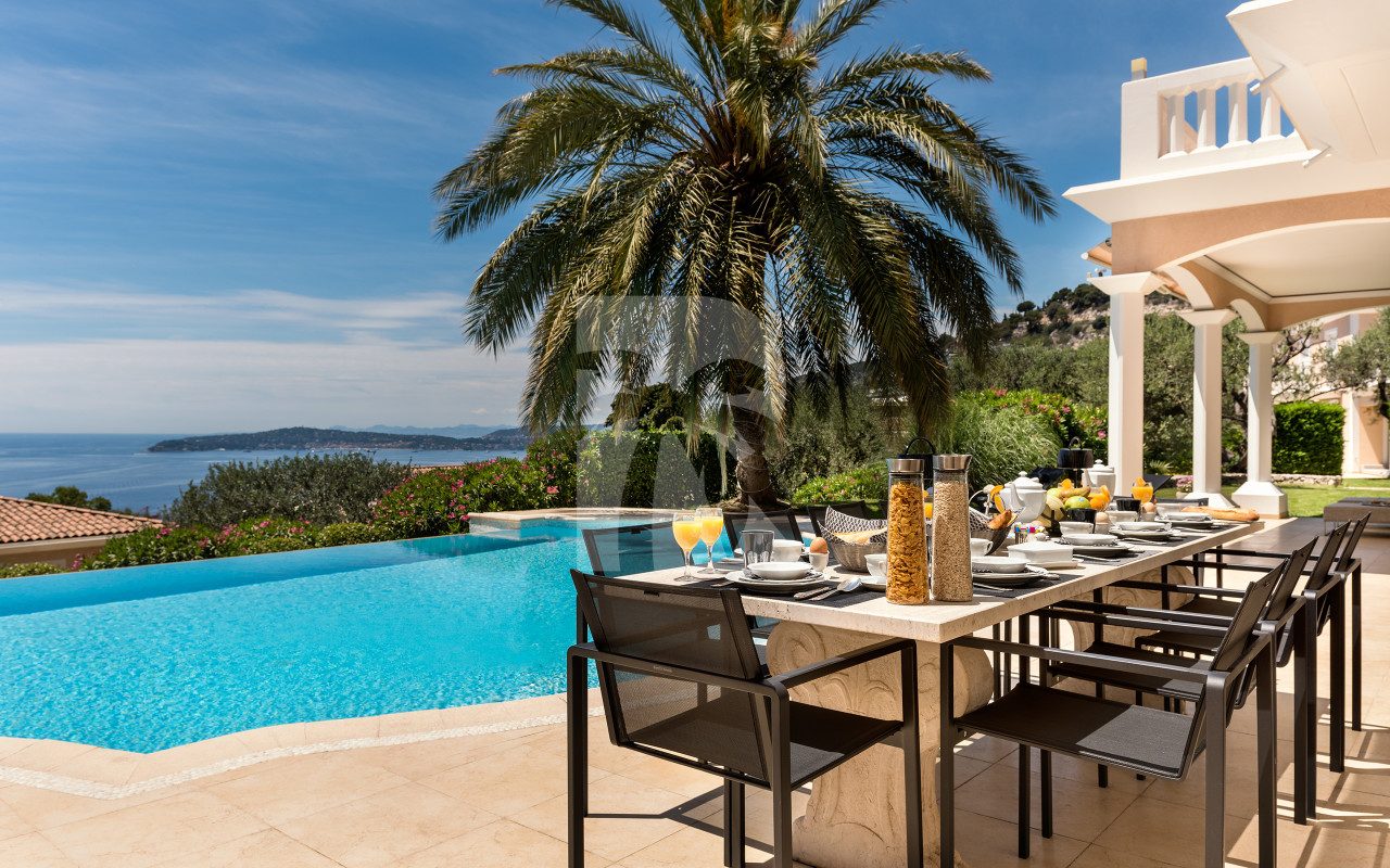 villa in Cap-d'Ail : Rent magnificent villa with a wonderful sea view close to Monaco - Photo 1