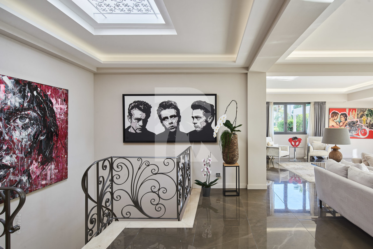 villa in Cannes : Rent this unique property located on the Famous Croisette within walking distance to all the amenities, restaurants, nightlife of Cannes - Photo 11