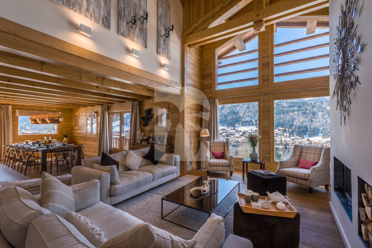 villa in Montriond : Rent the most prestigious and privileged Chalet in Morzine with 5 bedrooms, sitting high on the sunny side of the town. - Photo 4