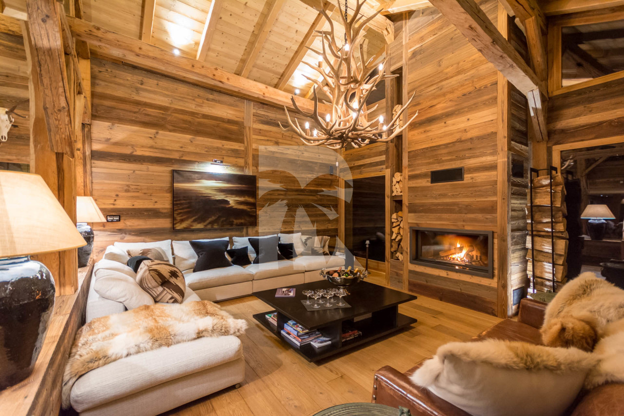 villa in Les Gets : Rent this one of the finest and  exquisitely renovated luxury alpine chalet with breathtaking views over the French ski resort of Les Gets and the ski slopes of the Portes du Soleil. - Photo 5