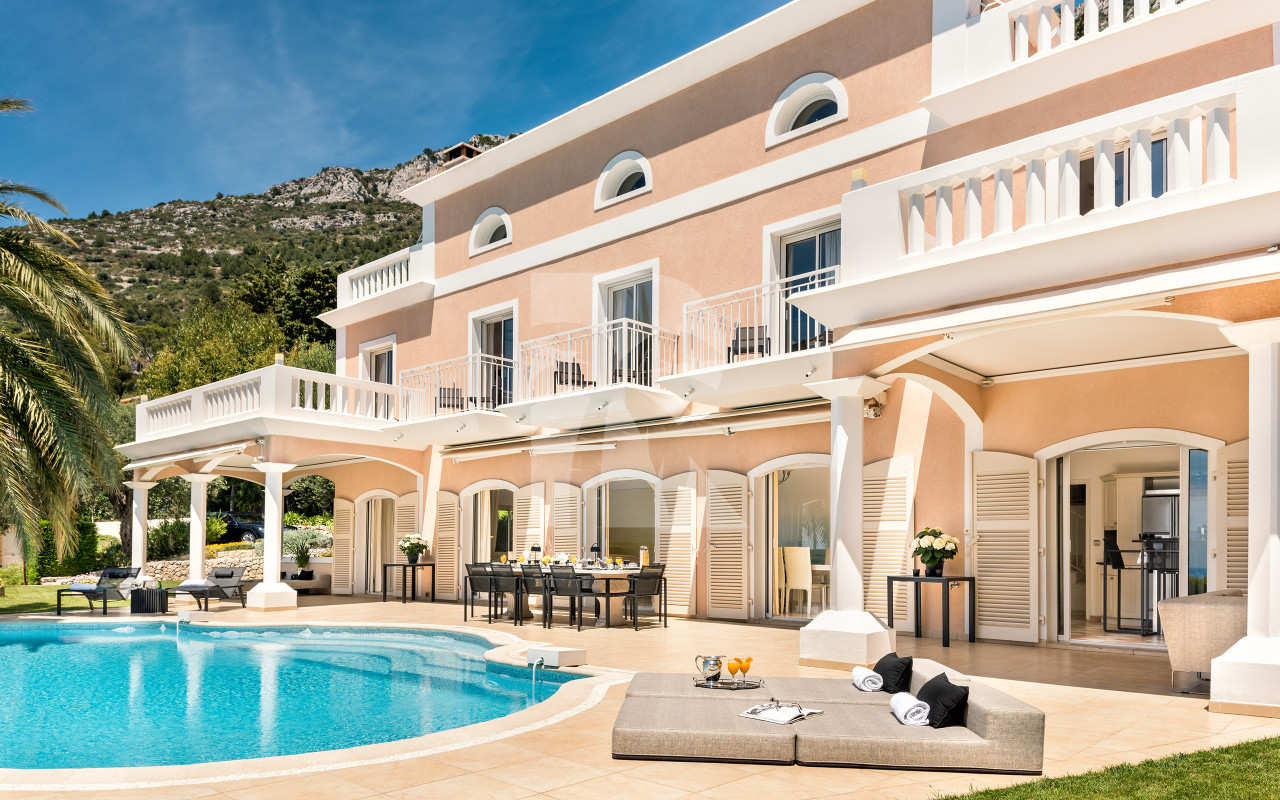villa in Cap-d'Ail : Rent magnificent villa with a wonderful sea view close to Monaco - Photo 0
