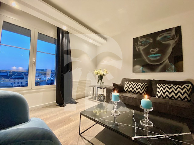 apartment in Cannes : Rent fantastic 3-bedroom apartment in Cannes within seconds from the Croisette and 3 minutes to the Palais des Festivals - Photo 2