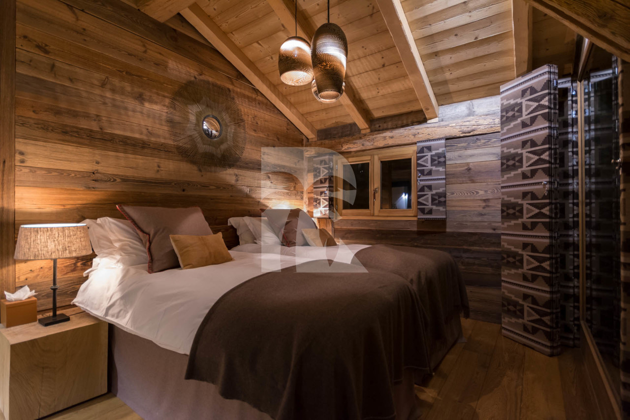 villa in Les Gets : Rent this one of the finest and  exquisitely renovated luxury alpine chalet with breathtaking views over the French ski resort of Les Gets and the ski slopes of the Portes du Soleil. - Photo 8