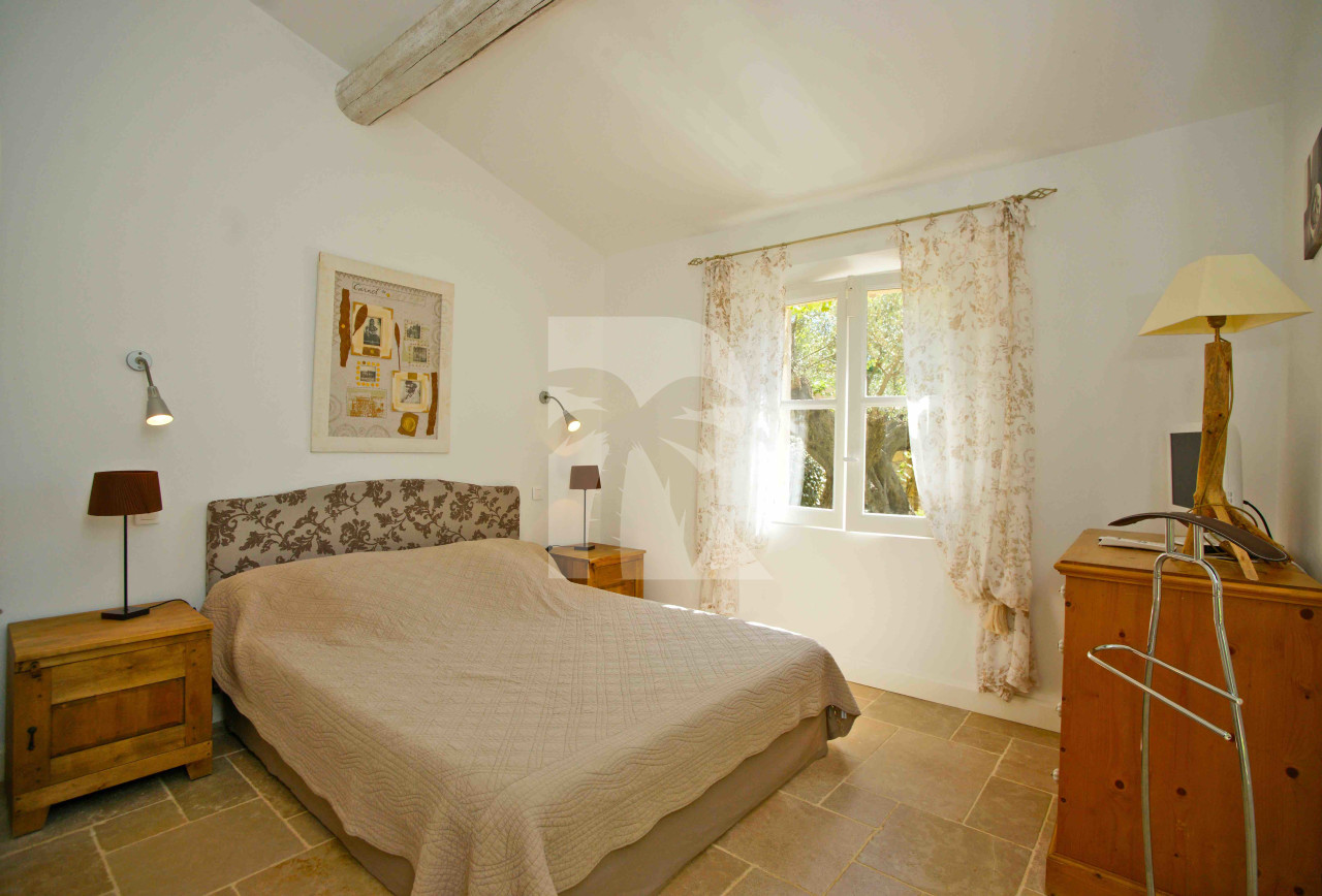 villa in Saint-Tropez : Rent provencal open-plan villa carefully decorated 3m walk from Pampellone’s best beaches - Photo 10