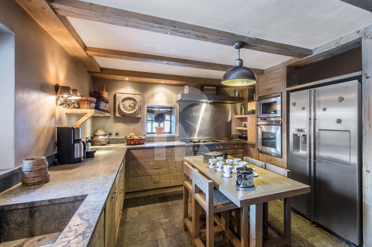 villa in Meribel : Rent one of the most luxurious chalet of Méribel with a wellness area, indoor pool for 15 guests. - Photo 9