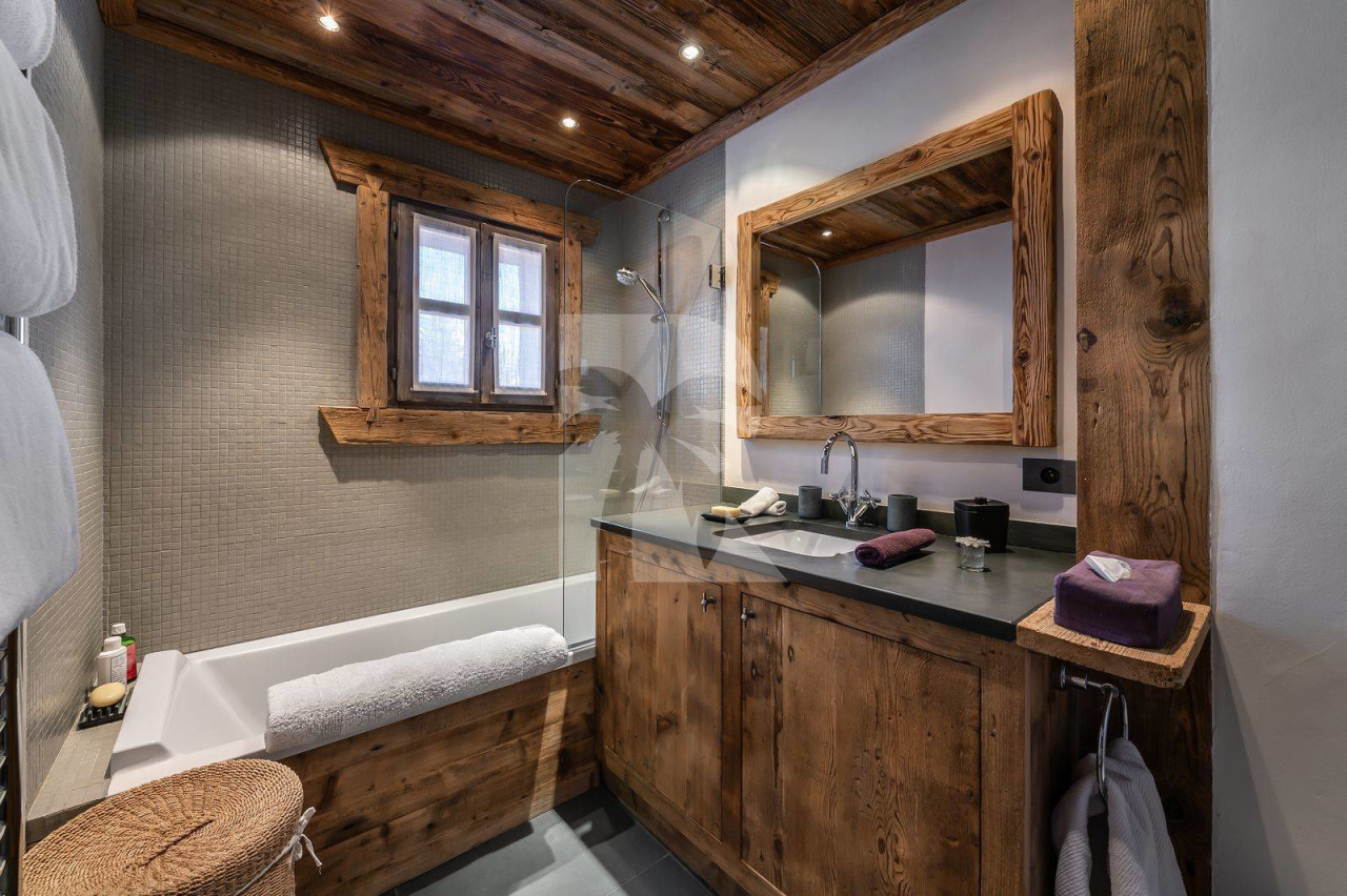 villa in Courchevel : Rent this traditional chalet located in the area of Nogentil in Courchevel 1850 - Photo 8