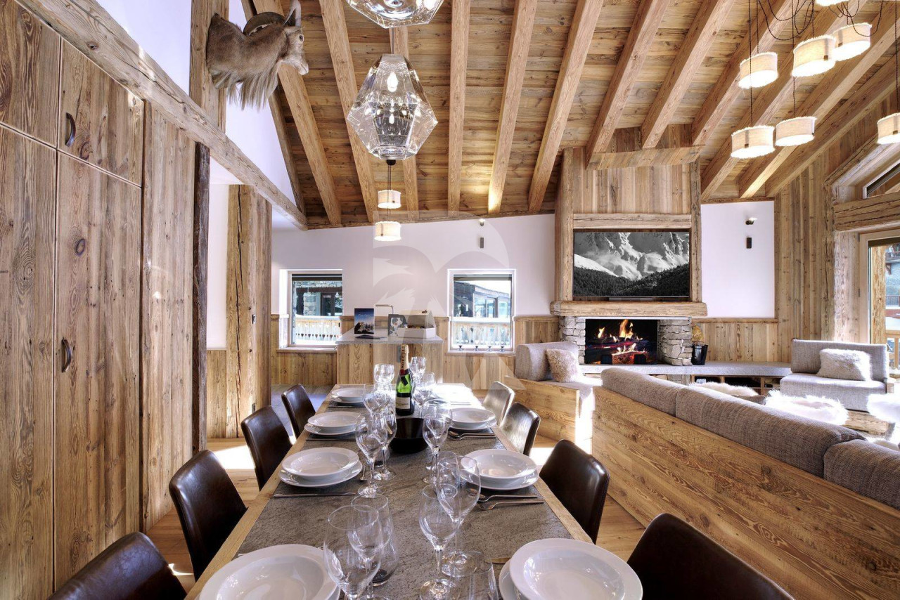 villa in Val d'Isere : Rent this 4 bedrooms chalet located in 'Le Fornet' with a sauna and jacuzzi. - Photo 3