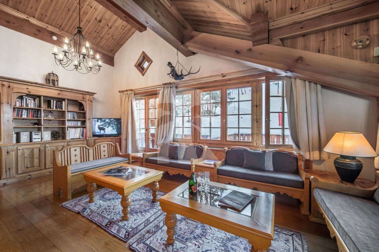 villa in Courchevel : Rent this typical savoyard, ski in ski out chalet in Courchevel Belvedere. - Photo 1