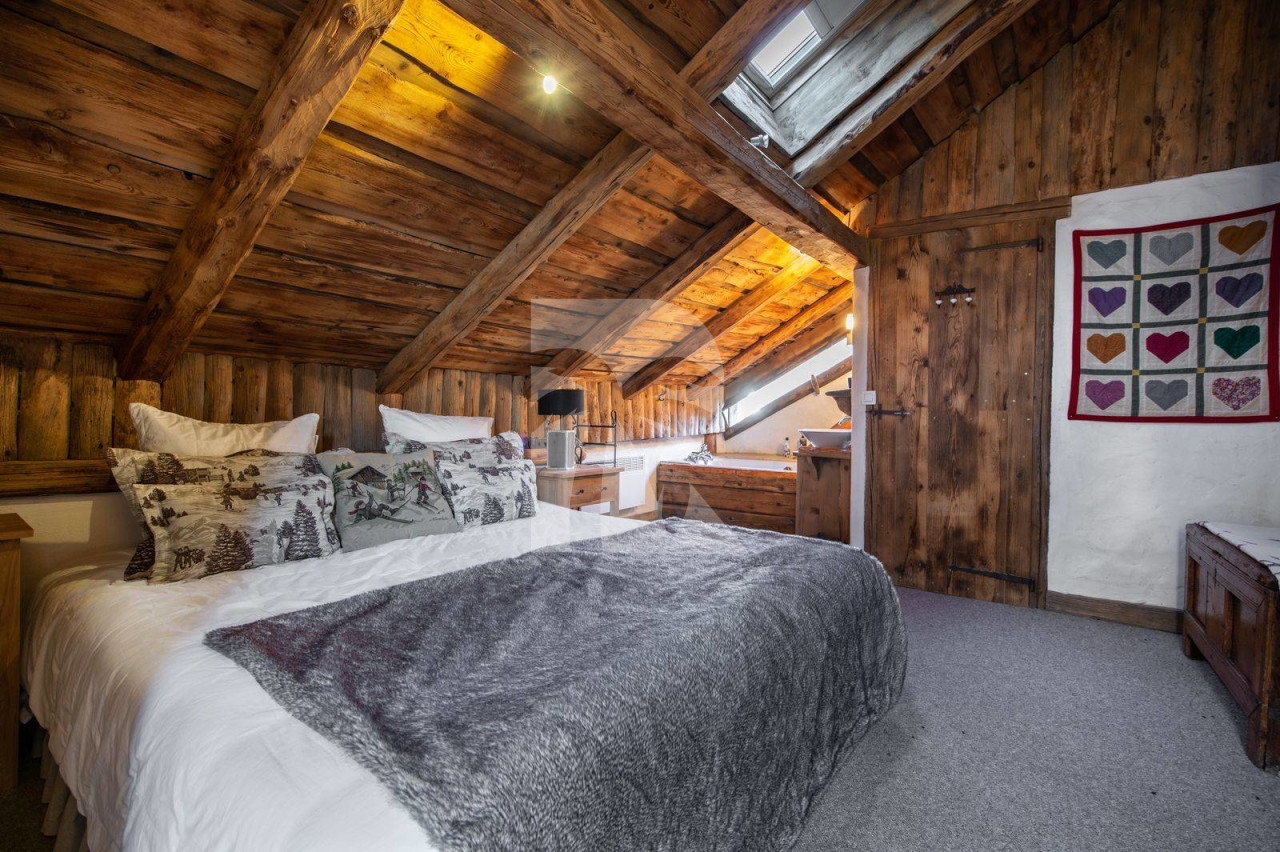 villa in Meribel : Rent this cozy chalet for 12 guests with Sauna and Jacuzzi in Méribel Le Raffort - Photo 12