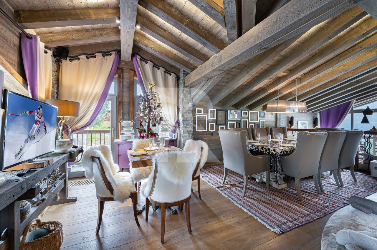 villa in Courchevel : Rent this 6 bedrooms chalet in Belvedere with a large well ness area. - Photo 2