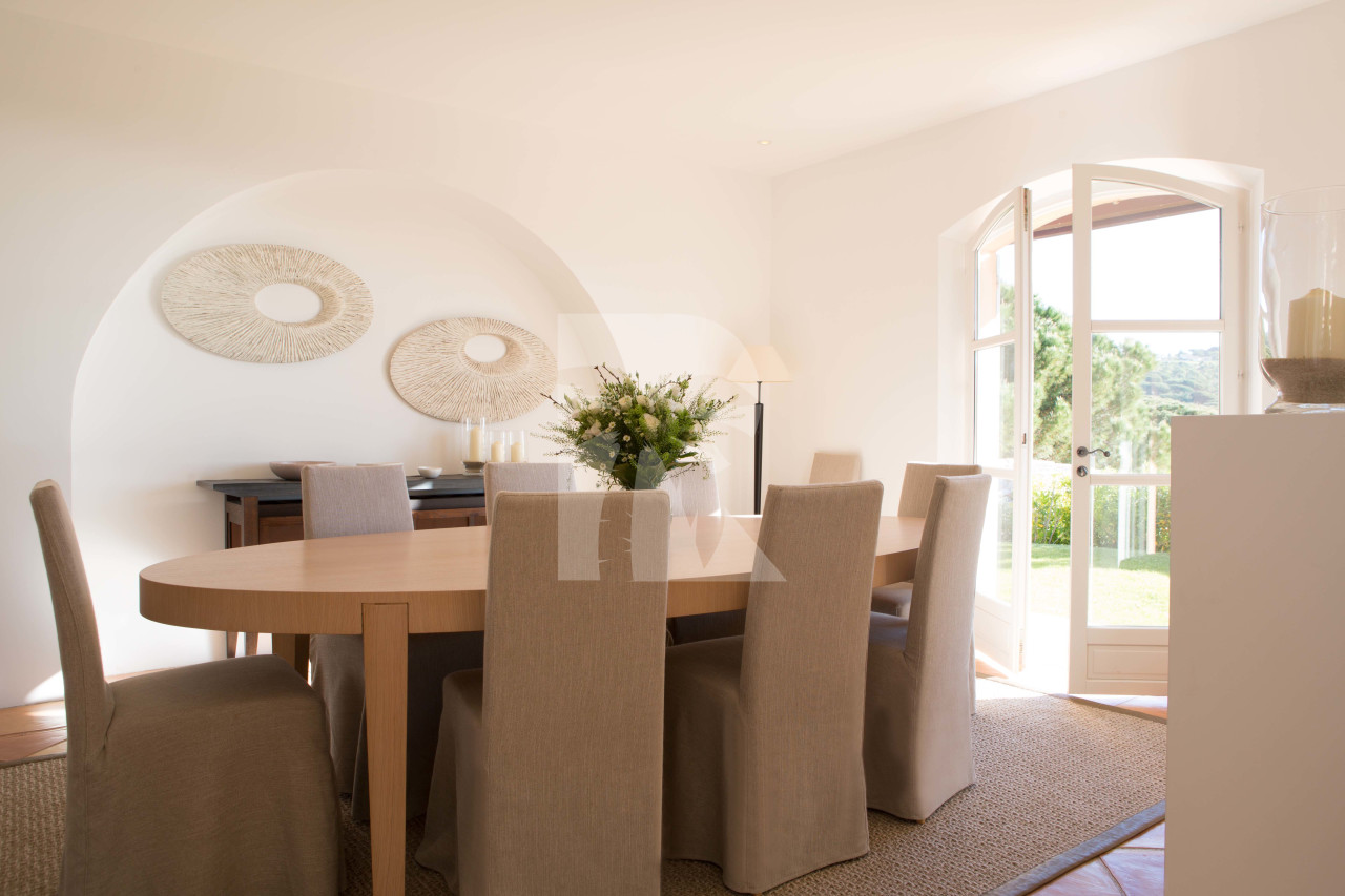 villa in St Tropez : Rent this luxurious provencal property of 460 sqm which can accommodate up to 10 guests. - Photo 7