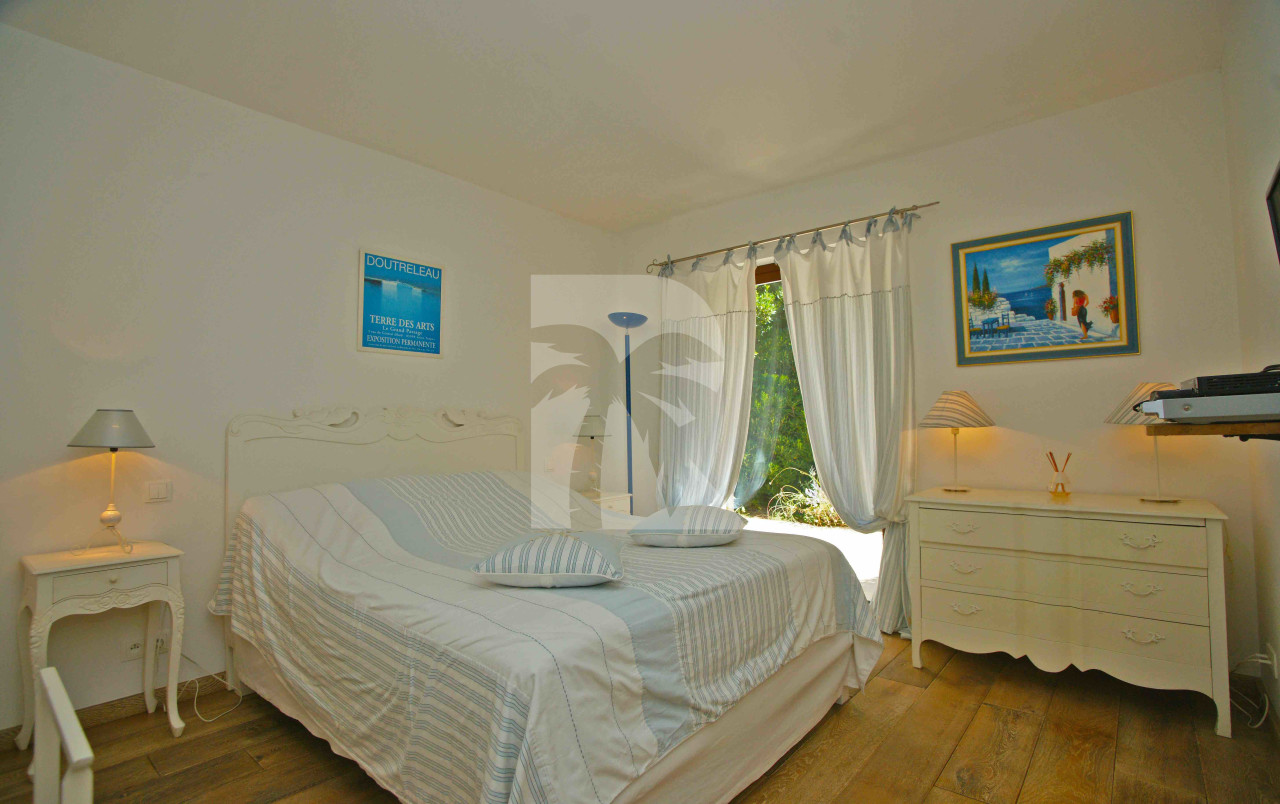 villa in Saint-Tropez : Rent provencal open-plan villa carefully decorated 3m walk from Pampellone’s best beaches - Photo 11