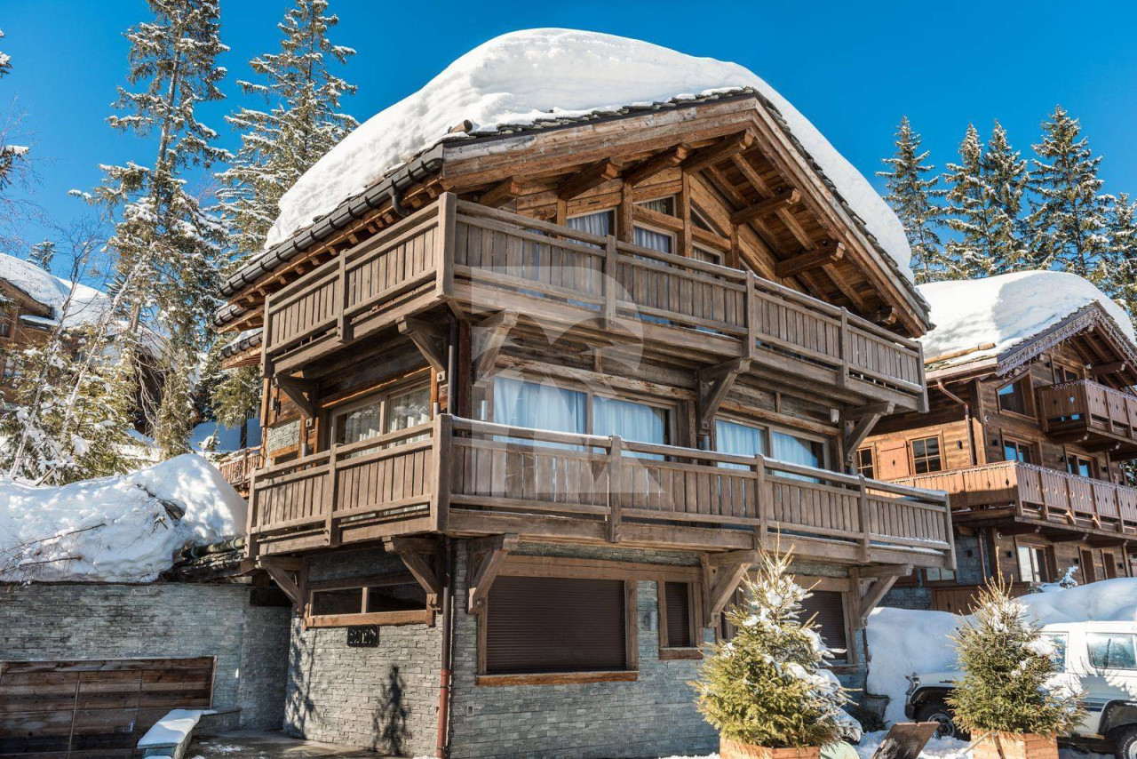 villa in Courchevel : Rent this ultimate luxury chalet Aster  located near the centre of Courchevel 1850 - Photo 0