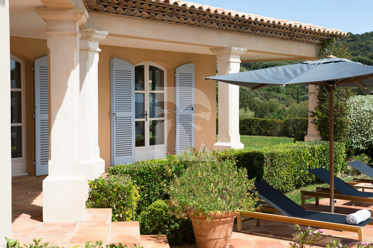 villa in St Tropez : Rent this wonderful renovated provencal villa in a private domain close to St Tropez for 8 guests. - Photo 1