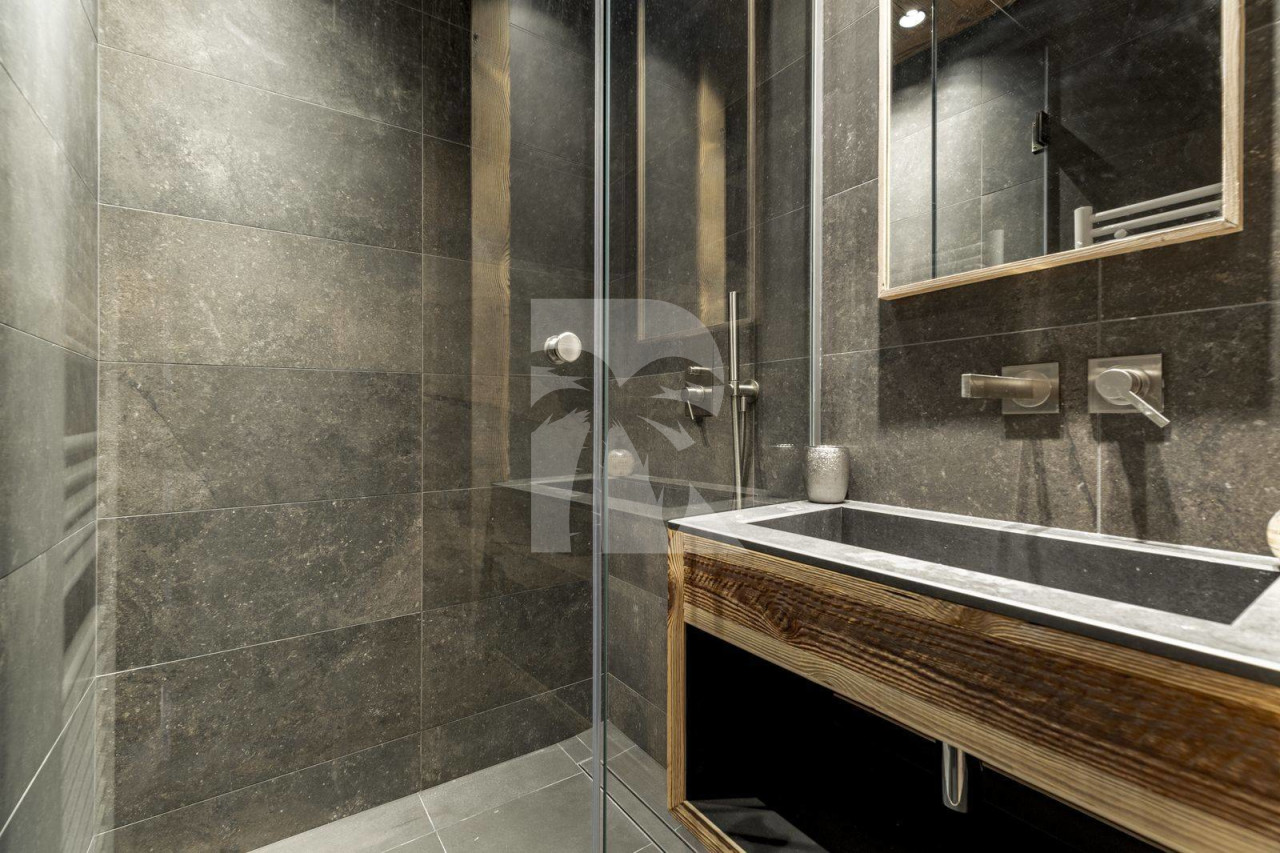 villa in Meribel : Rent  this renovated chalet at 5 mins walk from there center for 8 guests. - Photo 10
