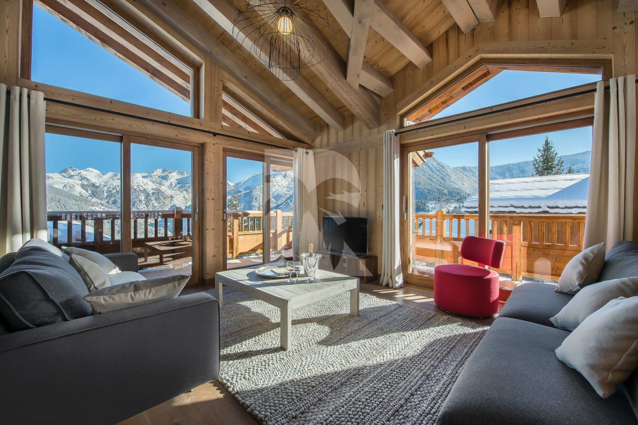 villa in Courchevel : Rent this beautiful new chalet decorated in traditional style in Courchevel Village. - Photo 3
