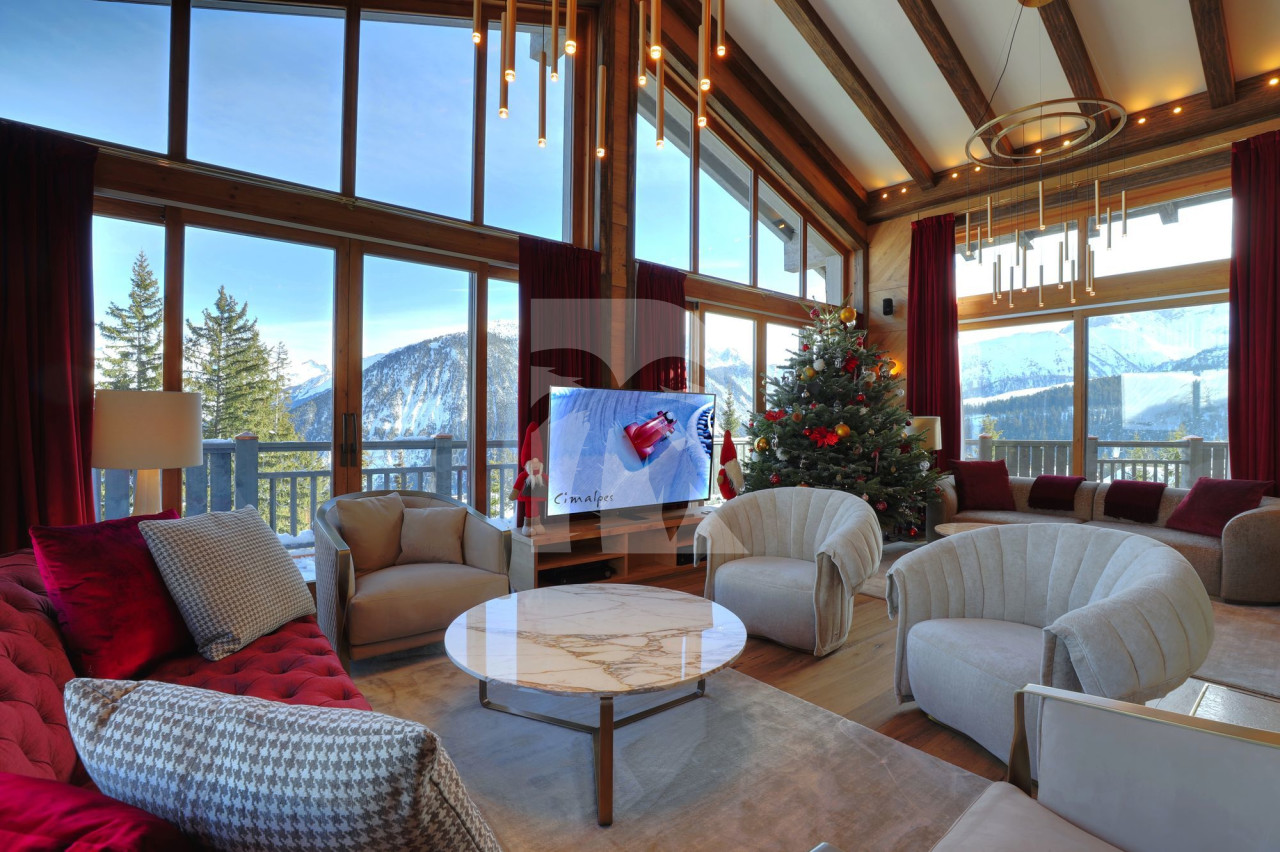 villa in Courchevel : Rent this prestigious chalet nestled in the Cospillot area in Courchevel 1850 which can accommodate 14 guests - Photo 1