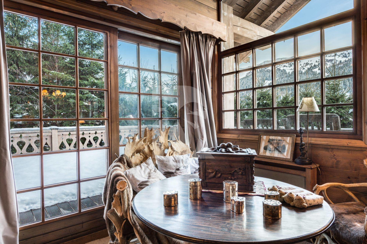 villa in Meribel : Rent this traditional and warm Savoyard chalet up to 14 guests in Musillon. - Photo 10