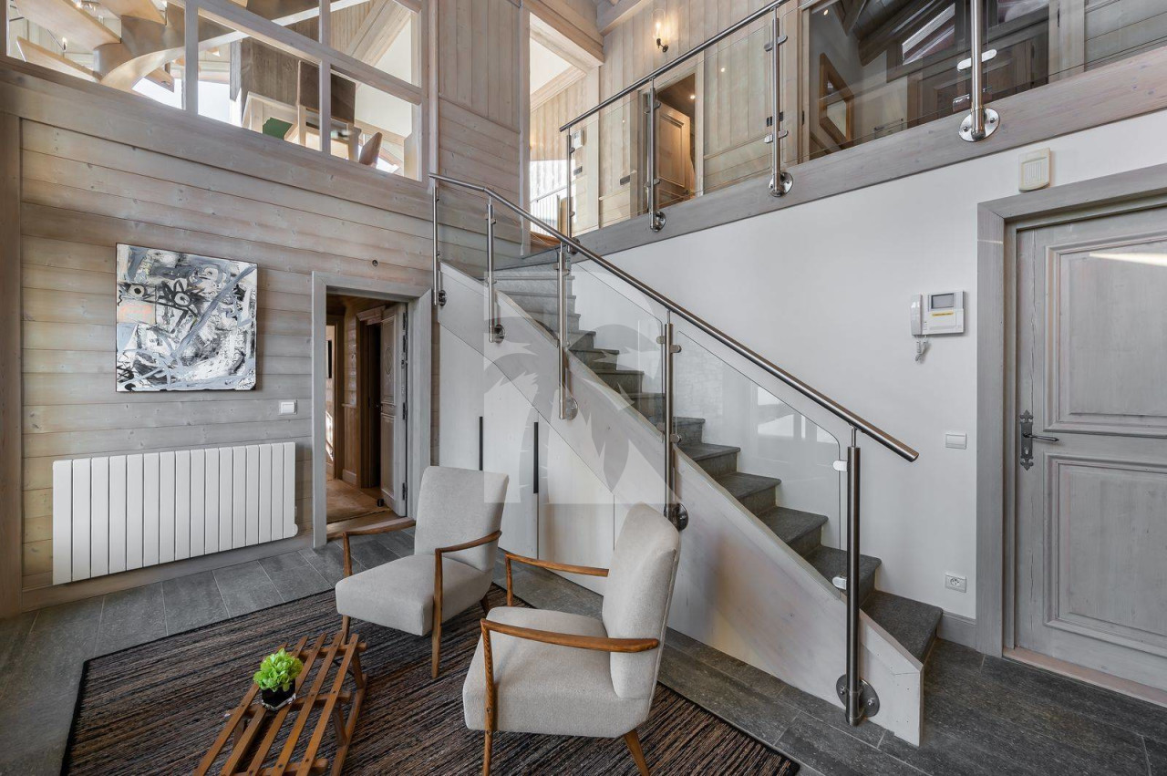 villa in Courchevel : Rent this family Chalet located in the Pralong area within fifty meters from the slopes. - Photo 5